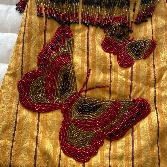 SILK LIKE BEADED BUTTERFLY BAG - Picture 2 of 8